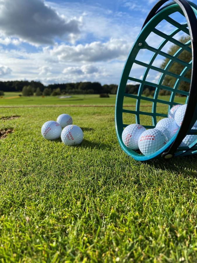 Barrierefreie Ferienwohnungen In Der Naehe Der Golf- Und Freizeitanlage Mudau Extérieur photo